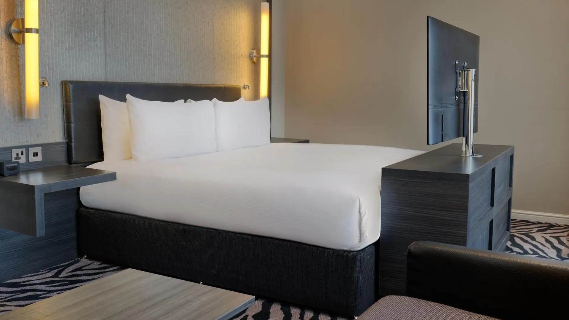 Doubletree By Hilton Edinburgh City Centre Hotel