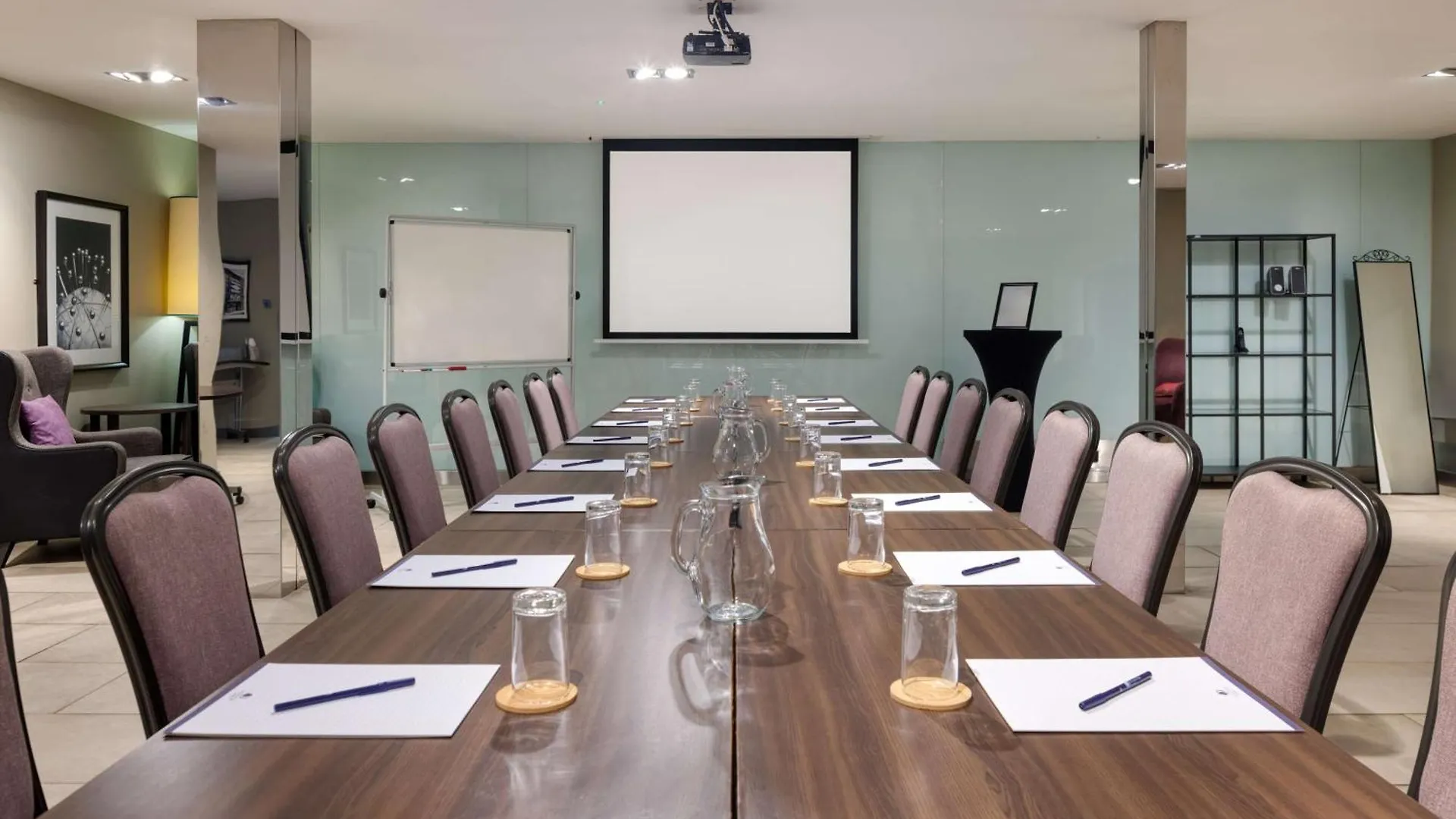 Doubletree By Hilton Edinburgh City Centre Hotel