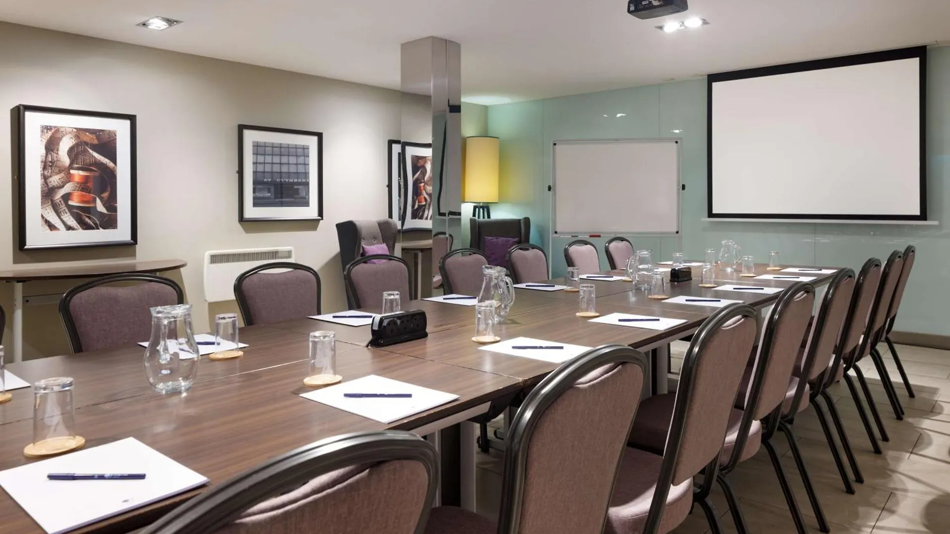 Doubletree By Hilton Edinburgh City Centre