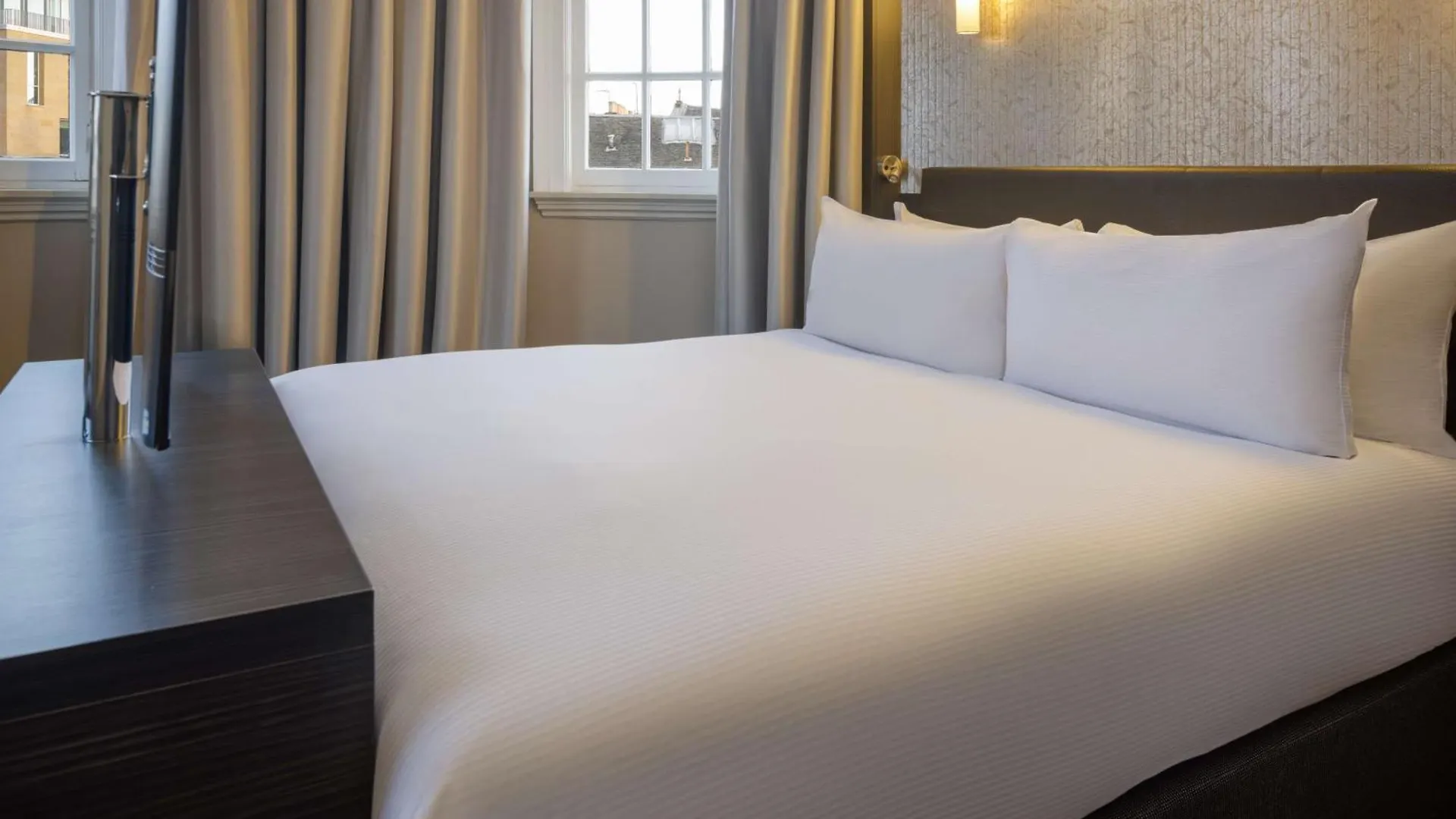 Doubletree By Hilton Edinburgh City Centre