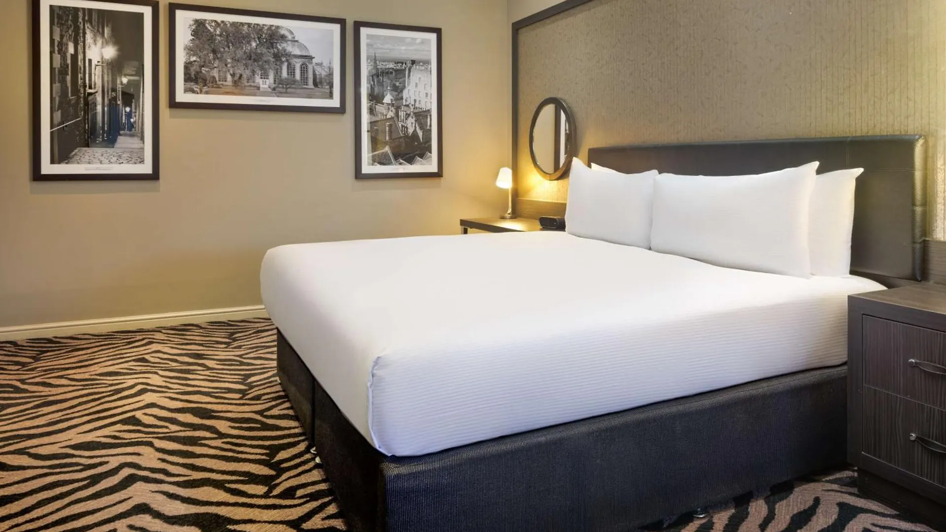 Doubletree By Hilton Edinburgh City Centre Hotel
