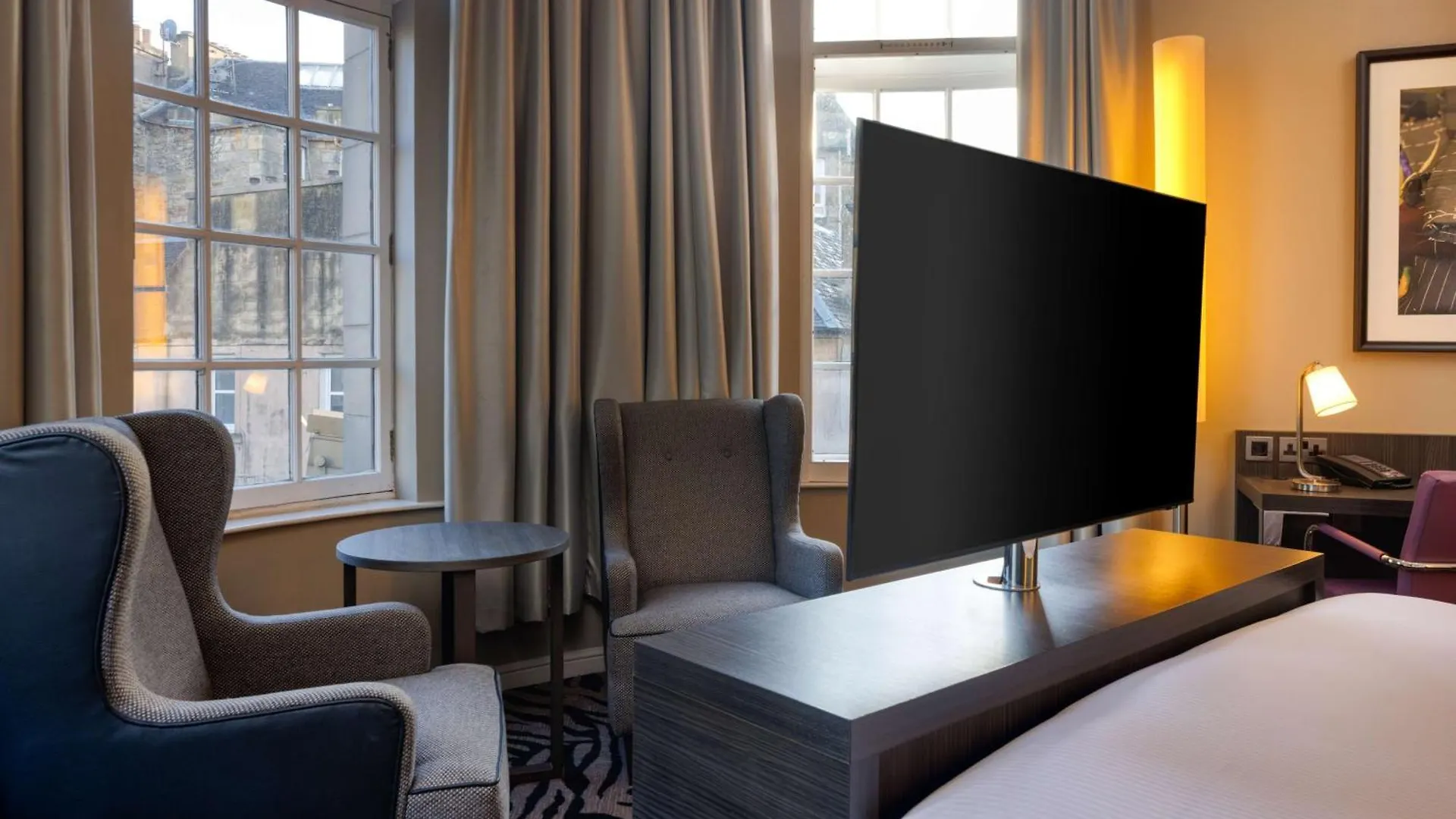 Doubletree By Hilton Edinburgh City Centre 4*,
