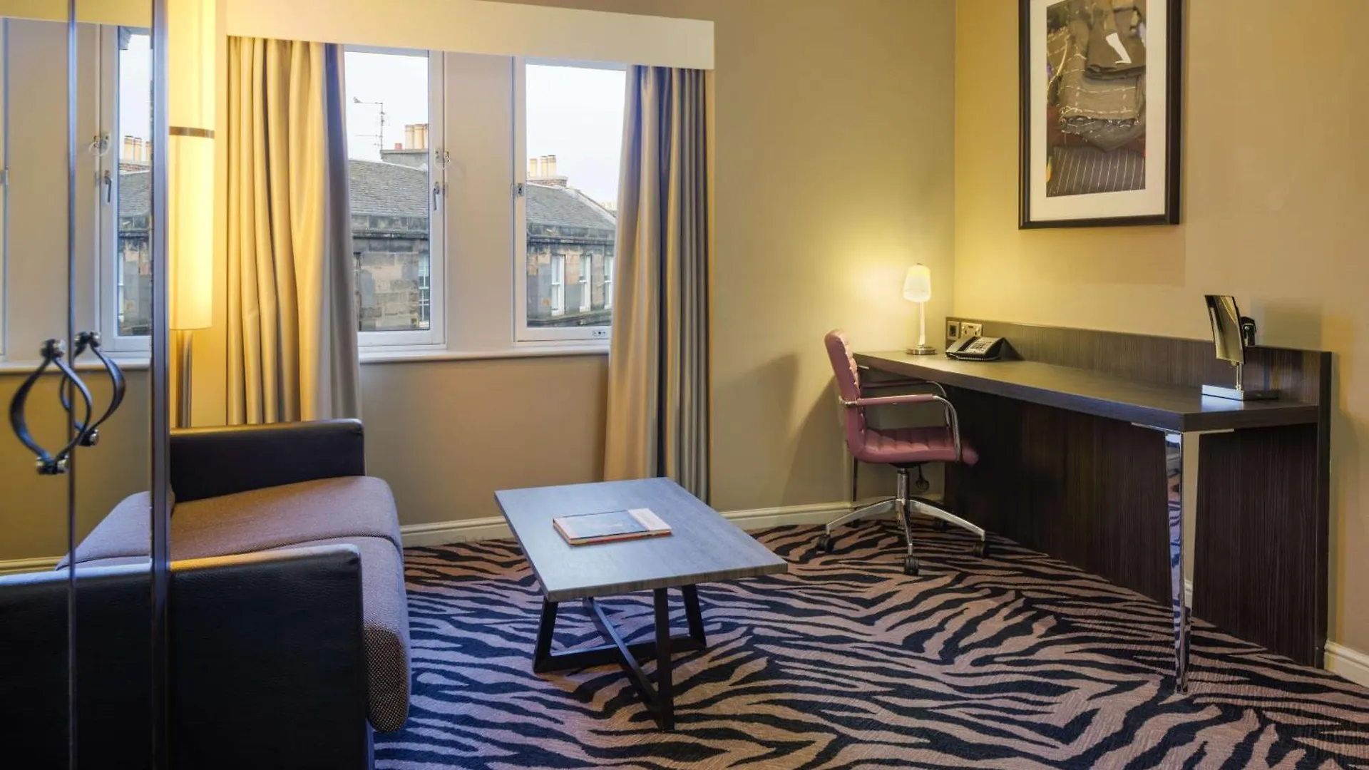 Doubletree By Hilton Edinburgh City Centre Hotel