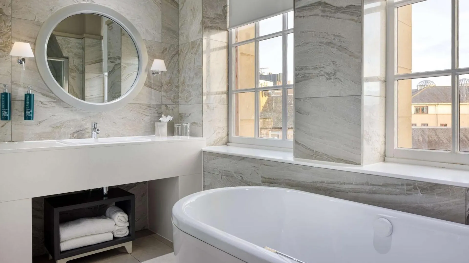 Doubletree By Hilton Edinburgh City Centre Hotel