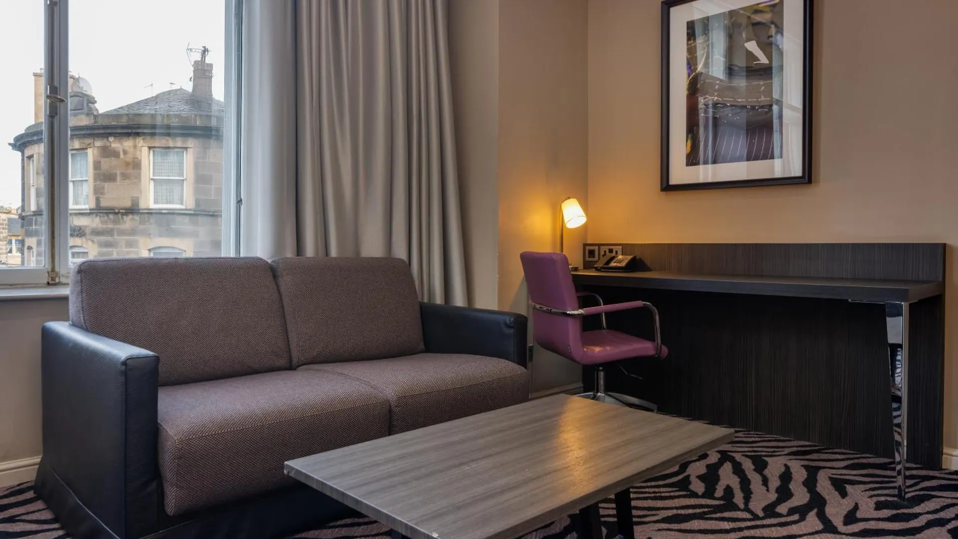 Doubletree By Hilton Edinburgh City Centre Hotel