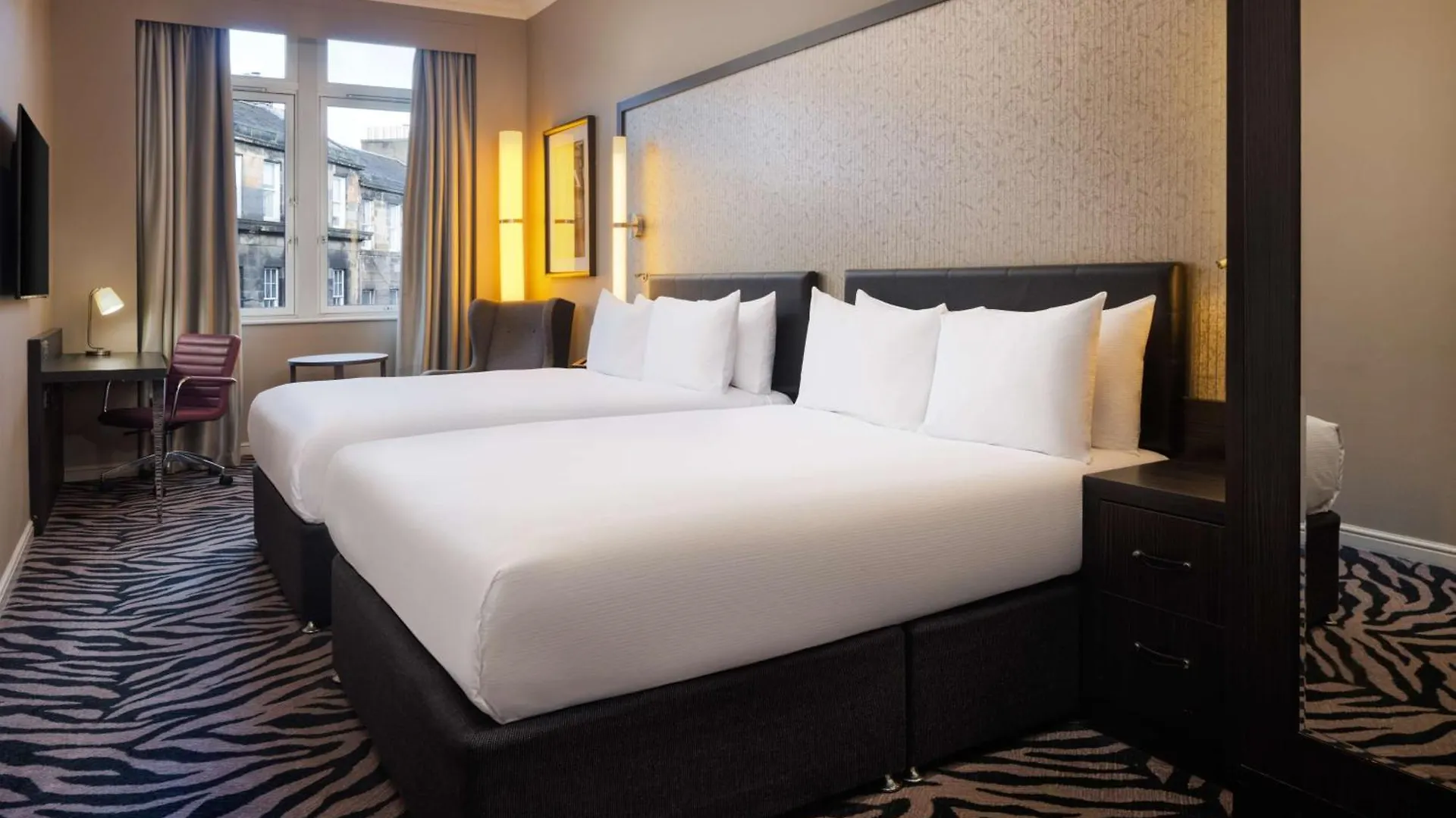 Doubletree By Hilton Edinburgh City Centre 4*,  United Kingdom